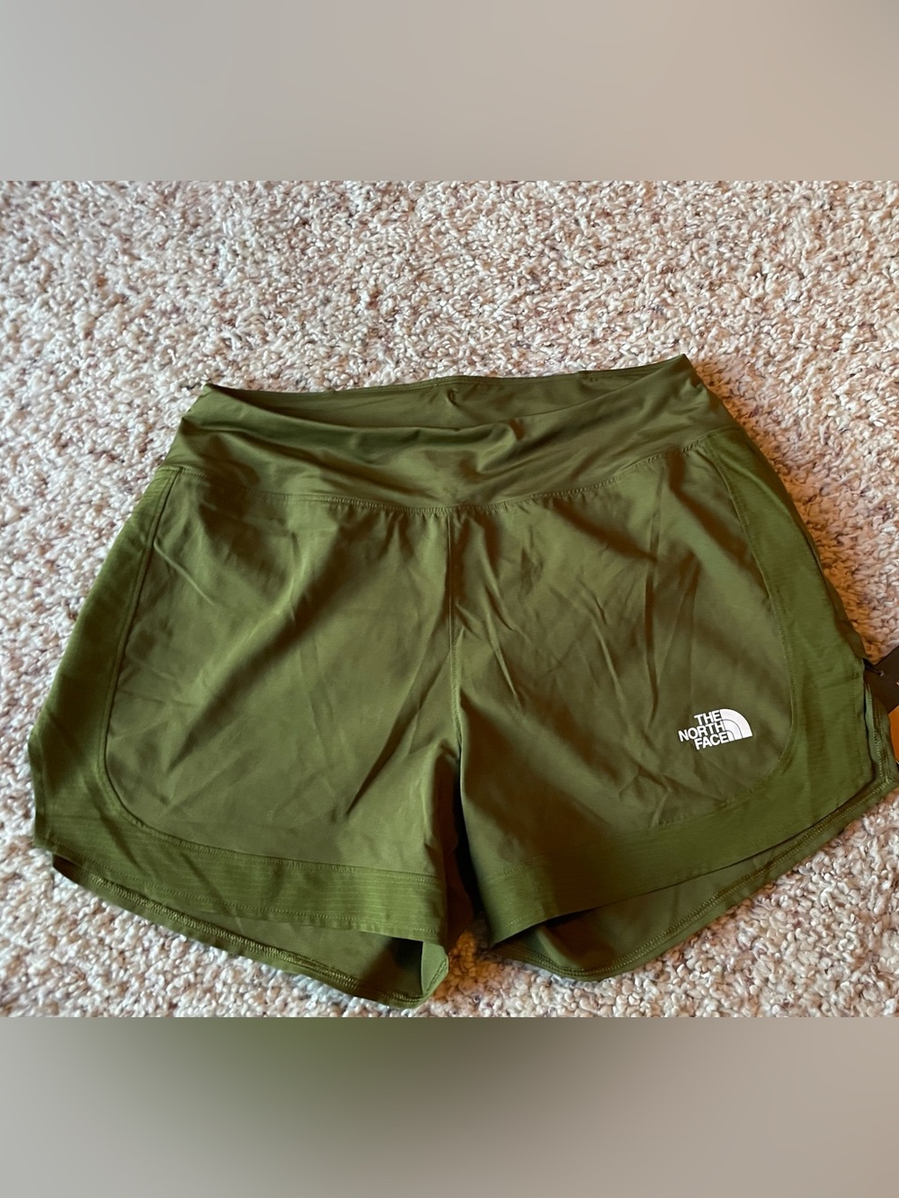 BNWT THE NORTH FACE Women's Olive Athletic Running Shorts Size Medium
